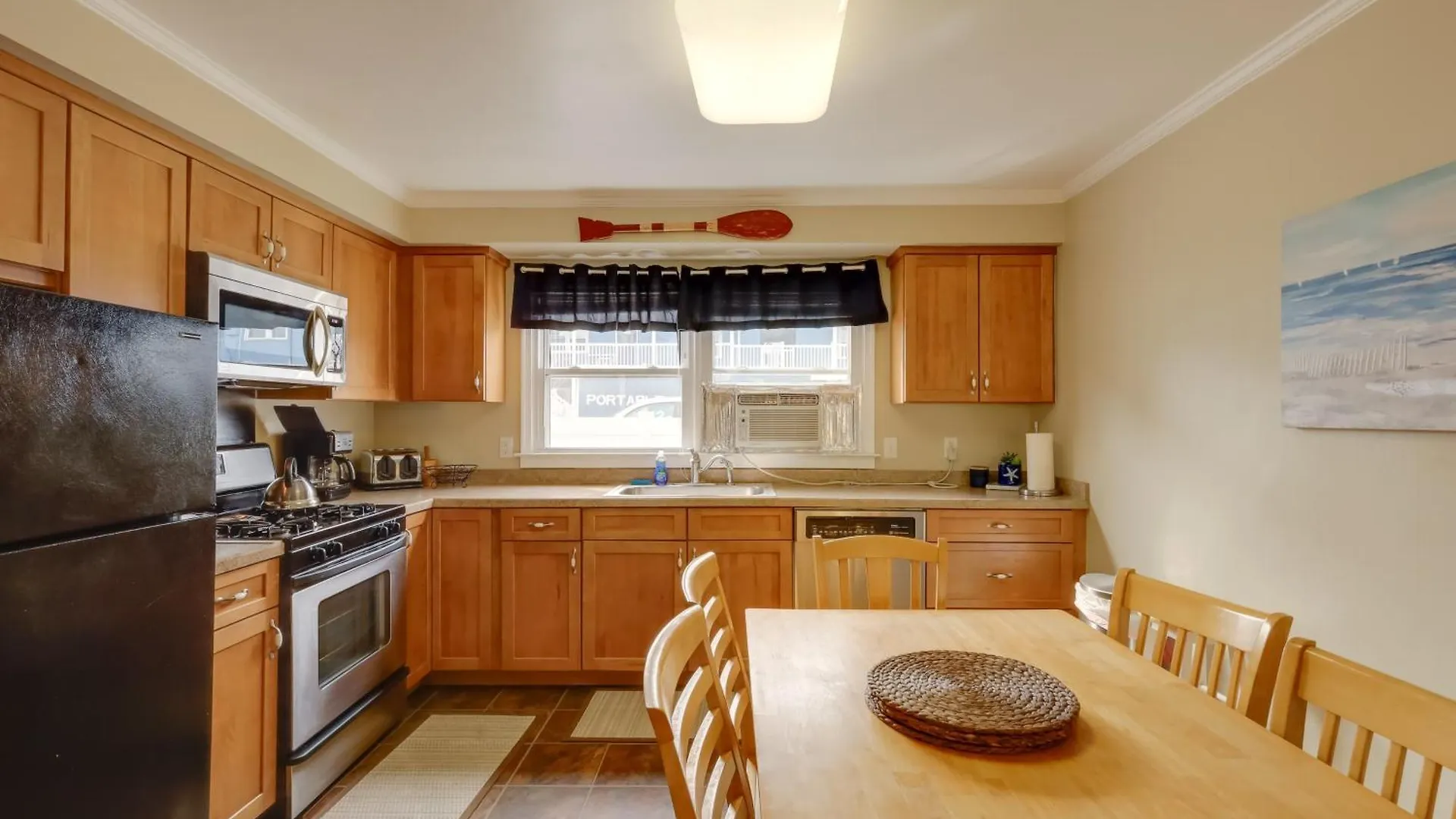 The English Condo Rental W And Beach And Bay Access! Ocean City