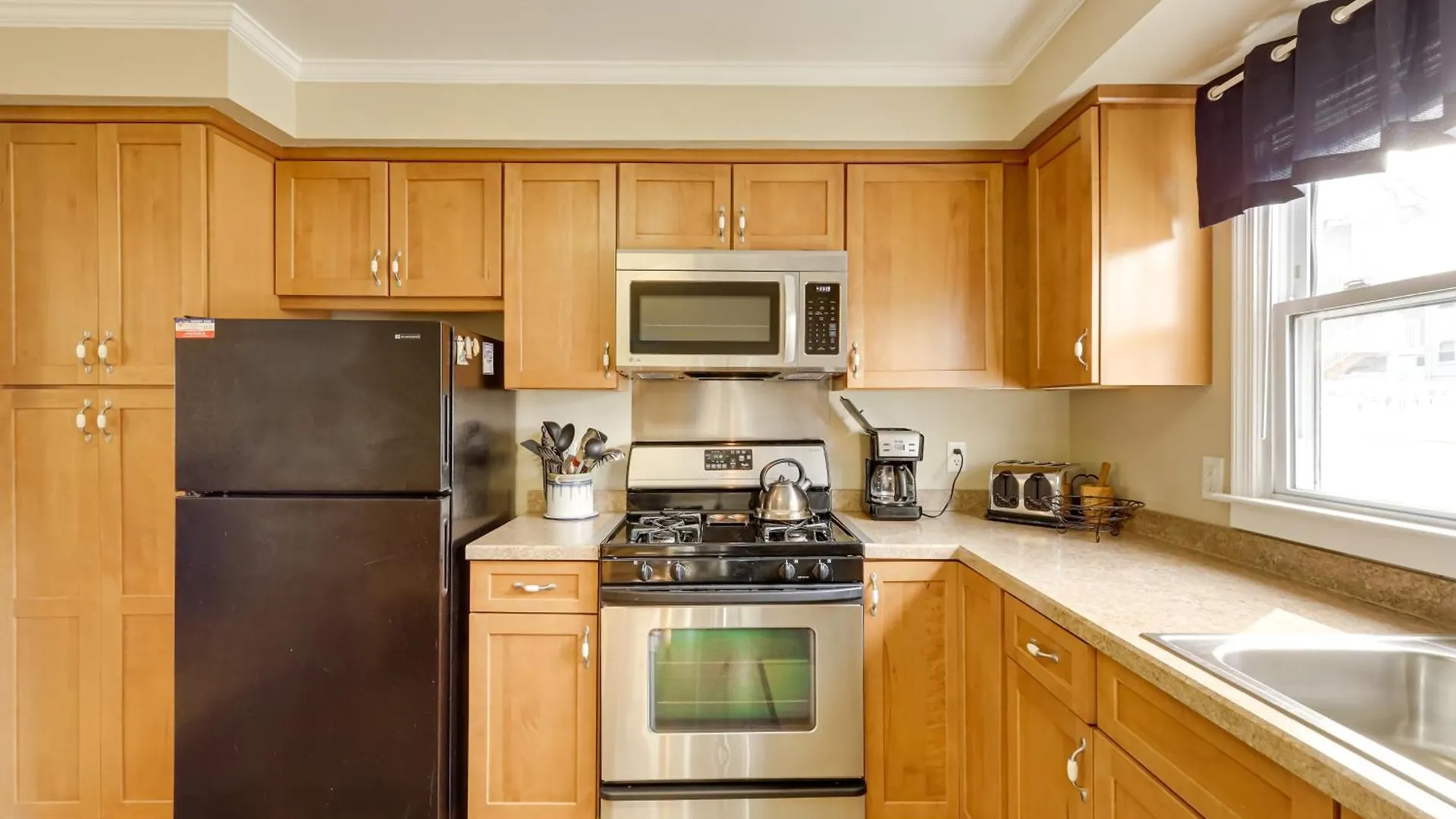 The English Condo Rental W And Beach And Bay Access! Ocean City