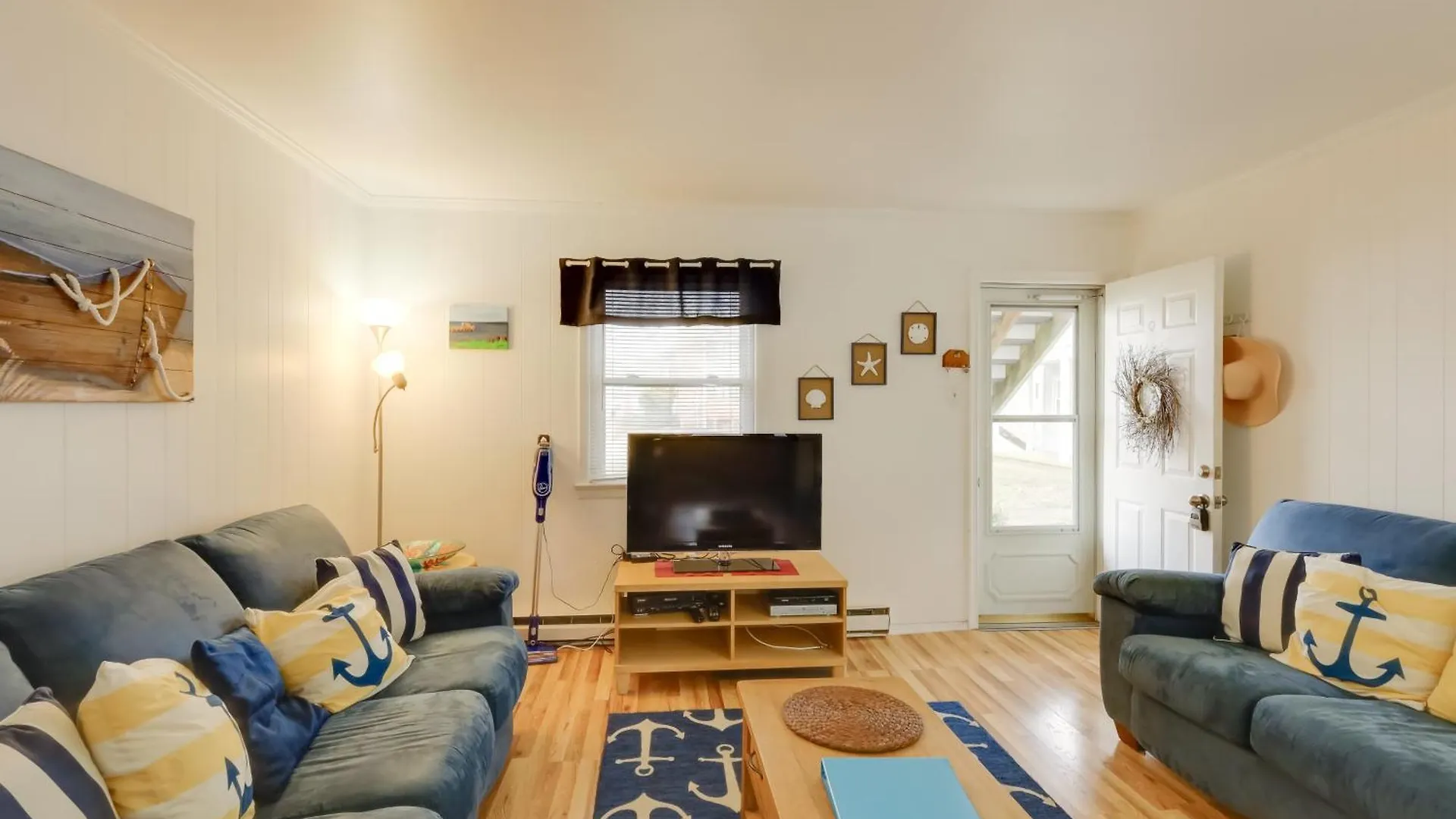 The English Condo Rental W And Beach And Bay Access! Ocean City Apartment